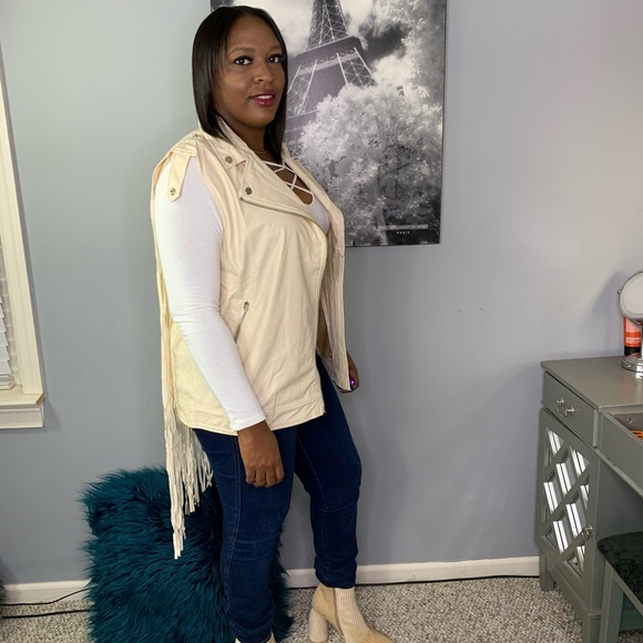 PU Fringe Vest - Picture 8 of 8